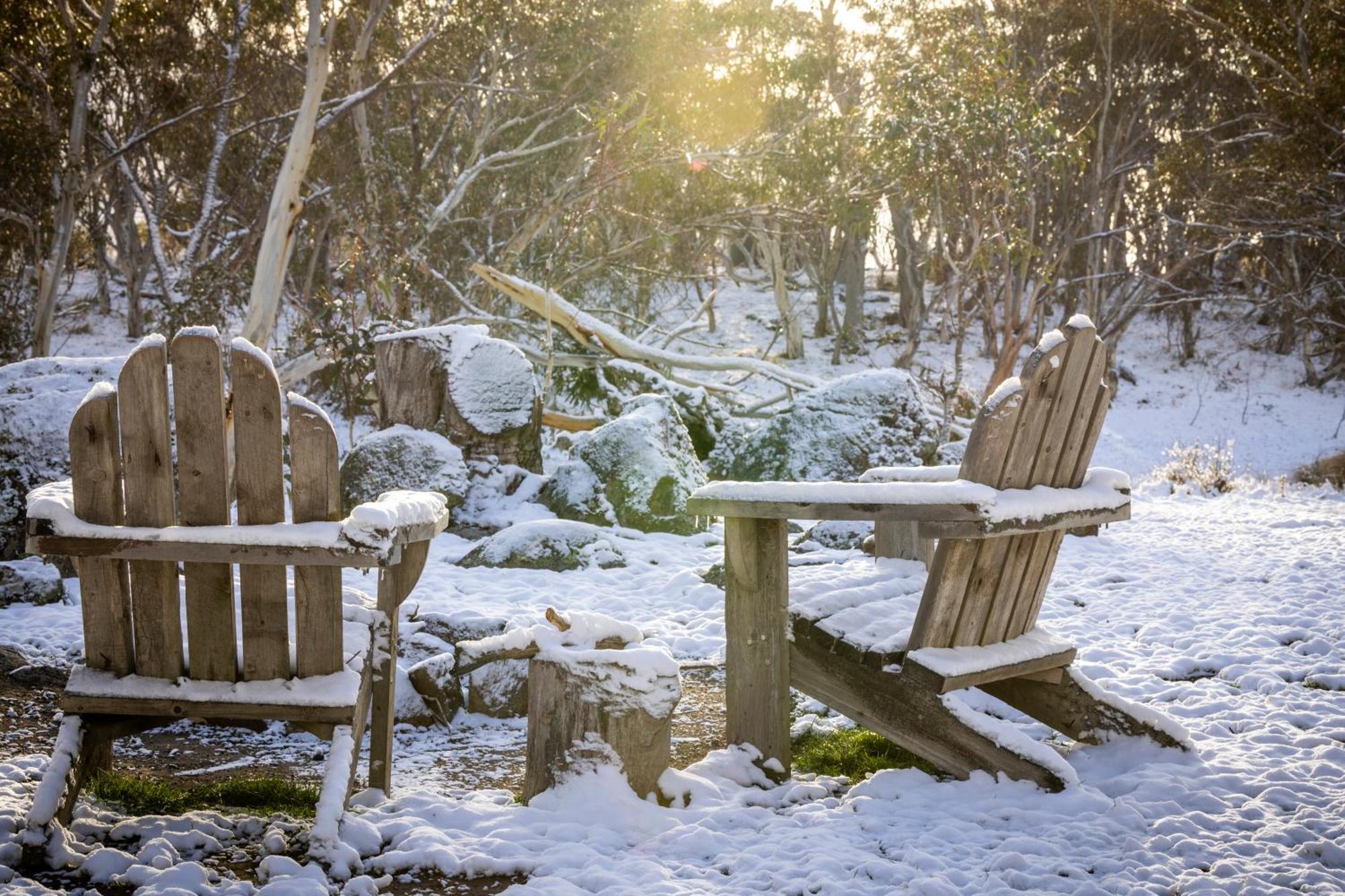 Big Yard Escapes - Two Off-Grid Tiny Houses On The Mowamba River Jindabyne Exteriör bild